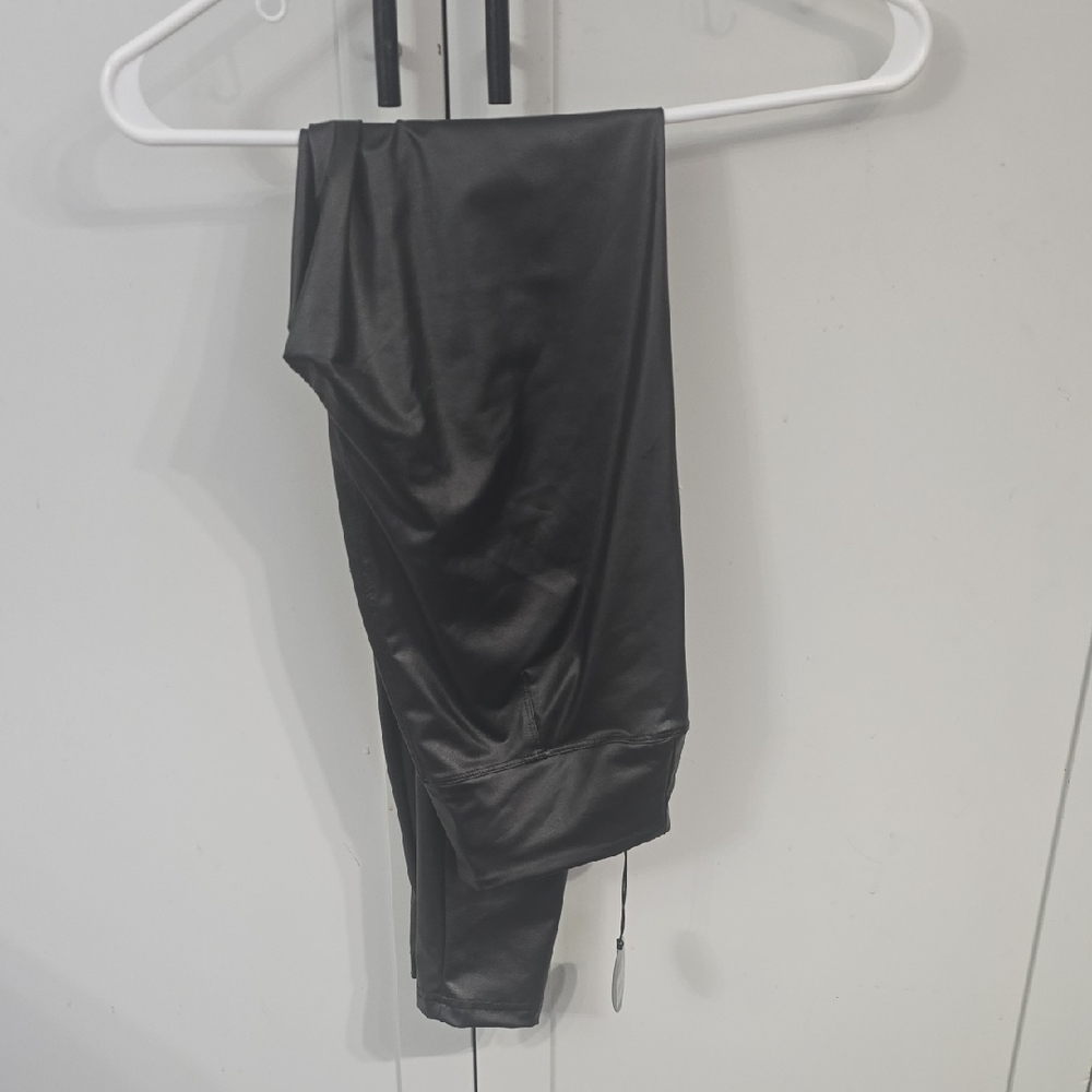 Aerie Offline Faux Leather Leggings Size M NWT